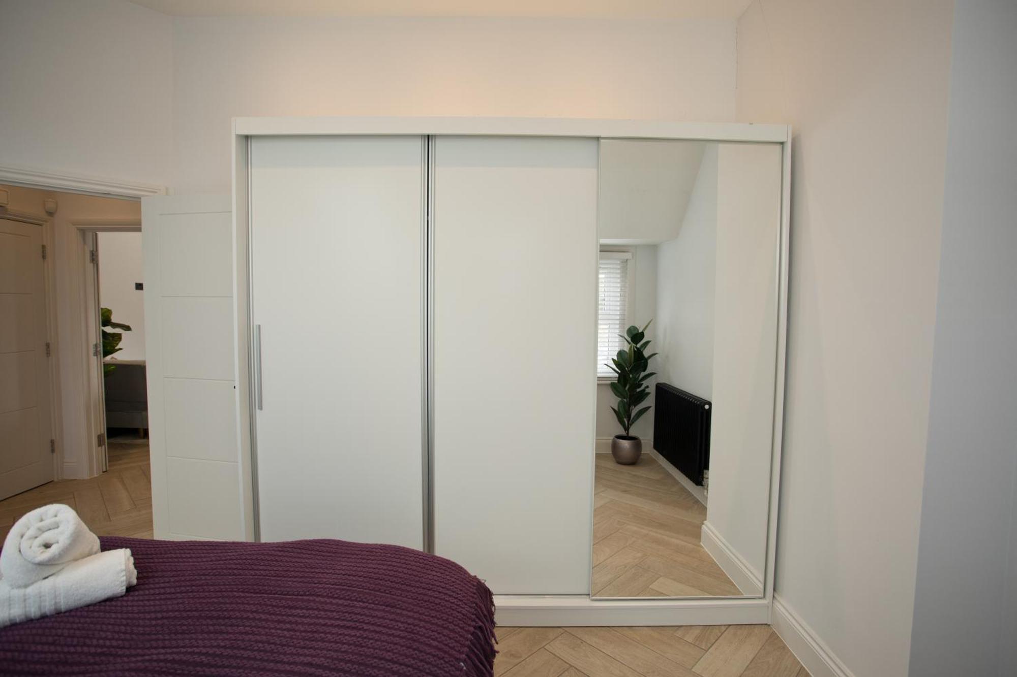 Ultra Stylish Apt Set In An Affluent Location プール エクステリア 写真