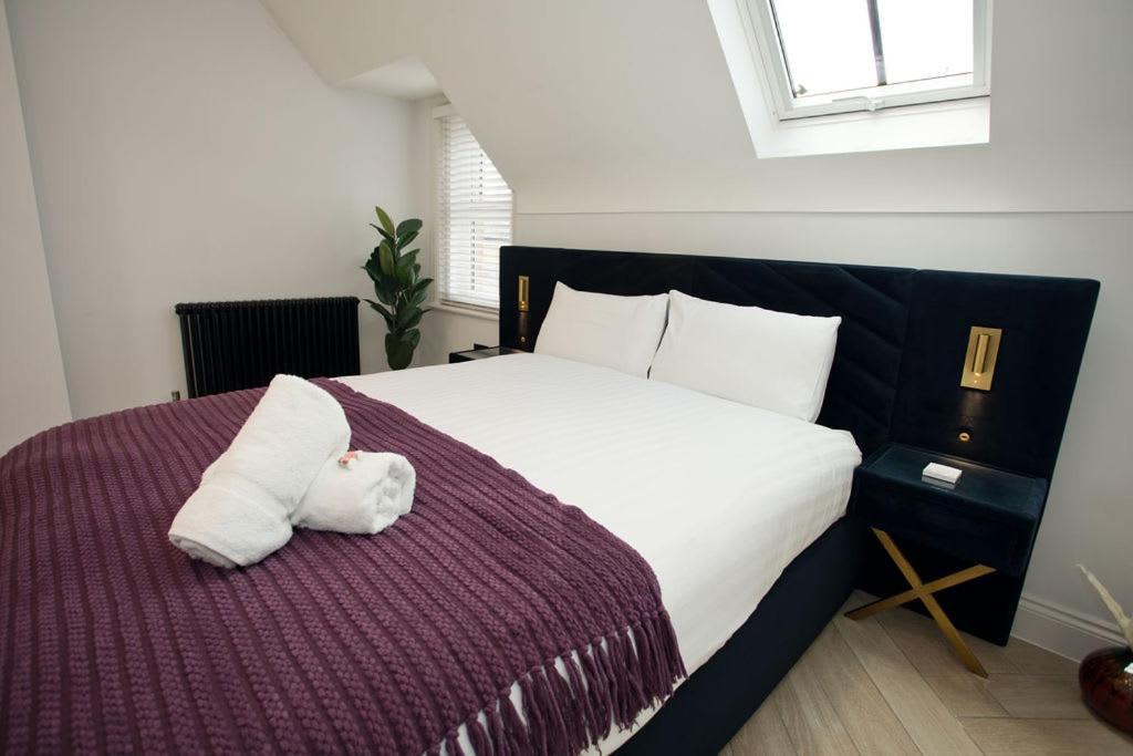 Ultra Stylish Apt Set In An Affluent Location プール エクステリア 写真